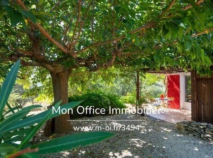 LAURIS, Provence-Alpes-Côte d'Azur 84360
