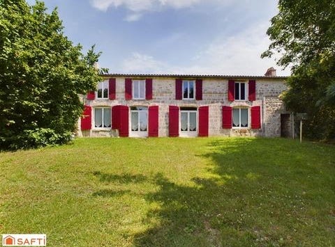 Pere, Poitou-Charentes 17700