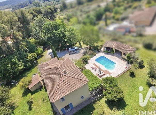 Velaux, Provence-Alpes-Côte d'Azur 13880