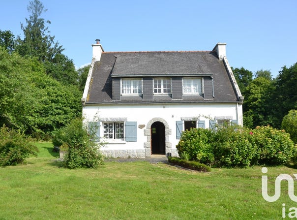 Dinéault, Brittany 29150