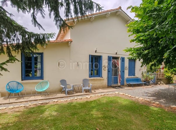 Chef-Boutonne, Poitou-Charentes 79110