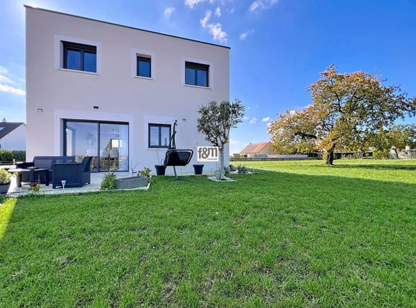 Saint-Denis-sur-Loire, Loir-et-Cher 41000