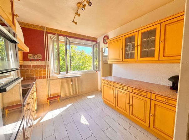 LONS-LE-SAUNIER, Bourgogne-Franche-Comté 39000