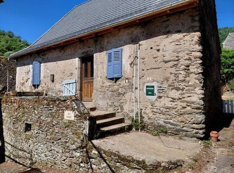 CASSANIOUZE, Auvergne 15340