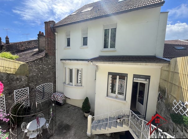 Bourbonne-les-Bains, Grand Est 52400