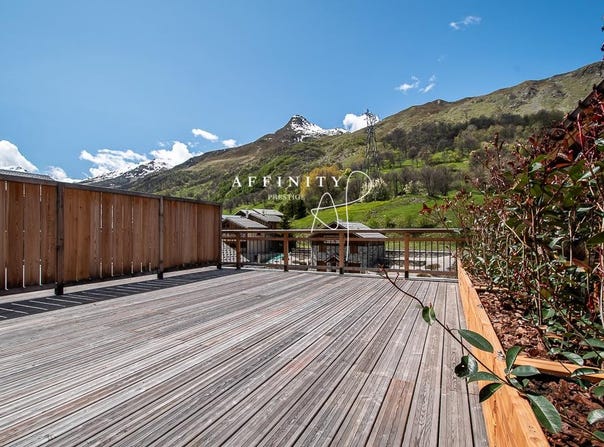 Rue Saint-Martin, Saint-Martin-de-Belleville, Auvergne-Rhône-Alpes 73440