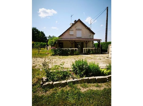 OUZOUER SUR TREZEE, Centre 45250