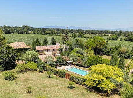 Pernes-les-Fontaines, Provence-Alpes-Côte d'Azur 84210