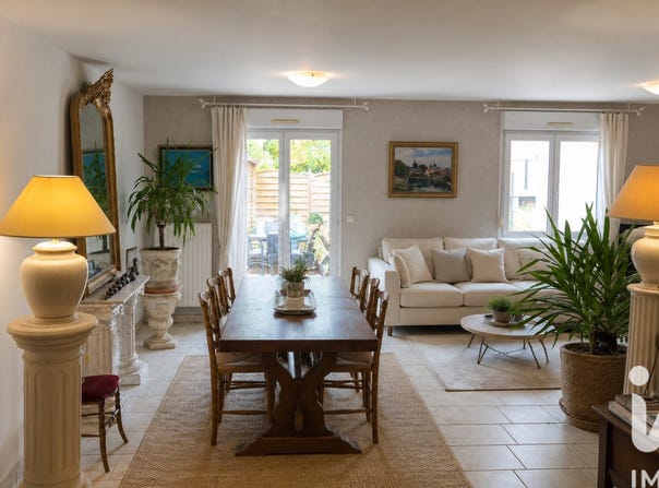 Corny-sur-Moselle, Grand Est 57680
