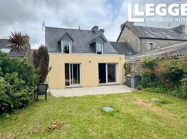 Lanhouarneau, Brittany 29430
