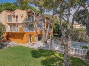 Roquebrune-sur-Argens, Provence-Alpes-Côte d'Azur 83380
