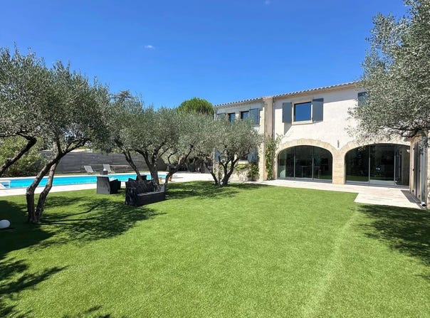 Saint-Maximin, Languedoc-Roussillon 30700