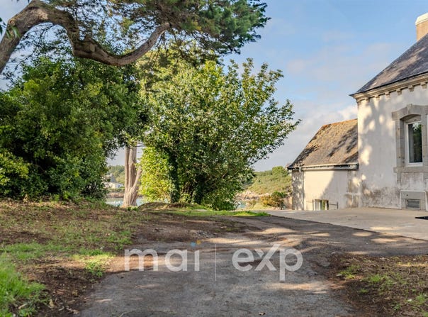 Etel, Brittany 56410
