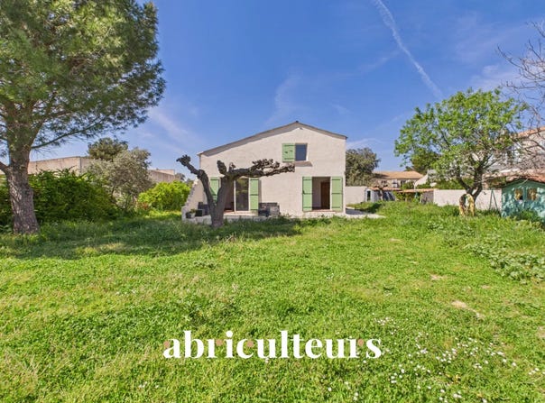 7 Avenue Fernand Julien, Lambesc, Provence-Alpes-Côte d'Azur 13410