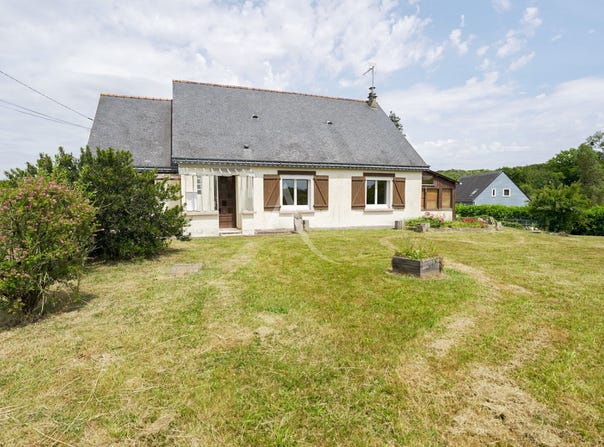 GUILLIERS, Brittany 56490