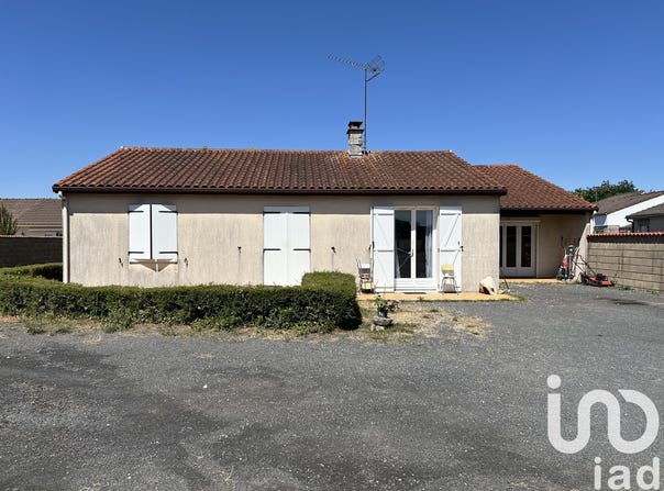 Civray, Nouvelle-Aquitaine 86400