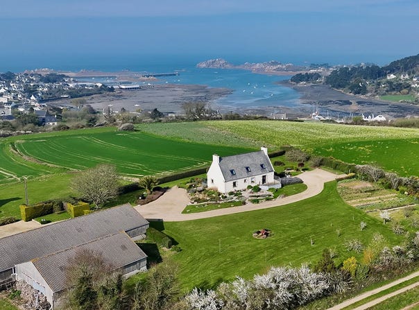 Plougasnou, Brittany 29630