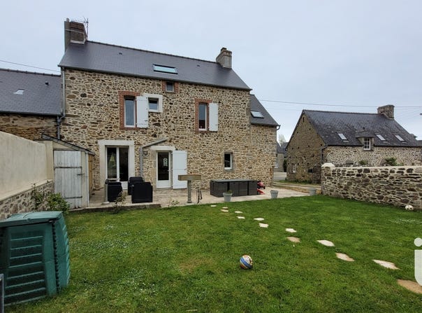 Quettehou, Normandy 50630