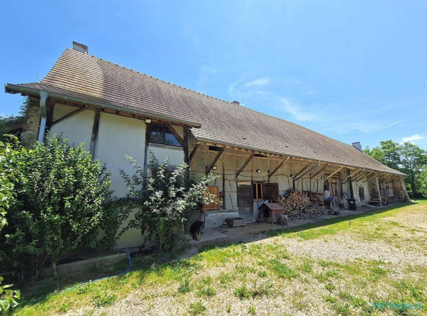 Saint-Germain-du-Plain, Burgundy 71370