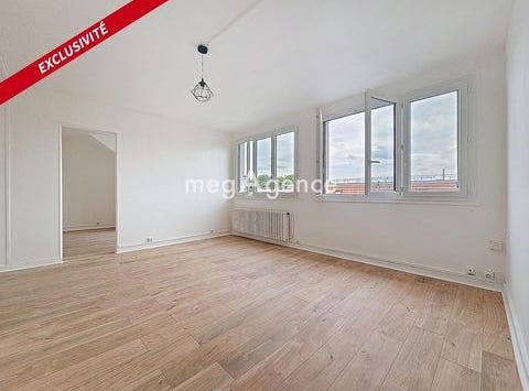 Meulan-En-Yvelines, Île-de-France 78250