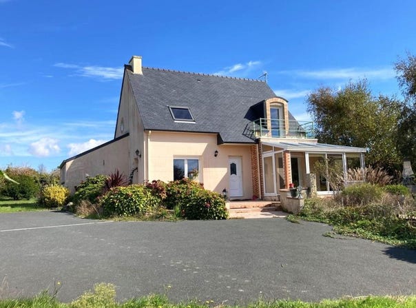 Primelin, Brittany 29770