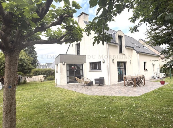 Theix, Brittany 56450