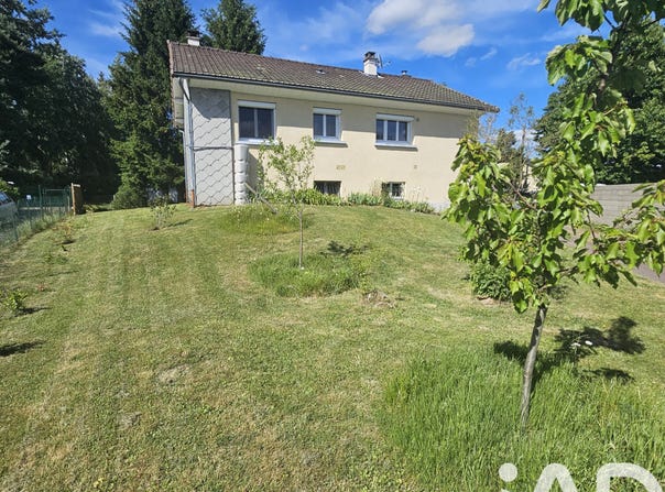 Volvic, Auvergne-Rhône-Alpes 63530