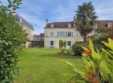 Saint-Savin, Poitou-Charentes 86310