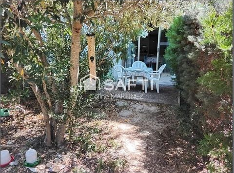 Greoux-Les-Bains, Provence-Alpes-Côte d'Azur 04800