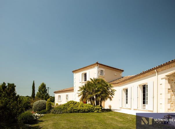 Barbezieux-Saint-Hilaire, Poitou-Charentes 16300