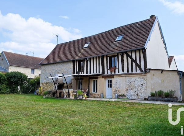 Ménilles, Normandy 27120
