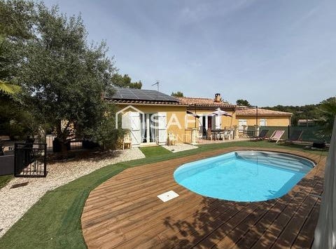 Rocbaron, Provence-Alpes-Côte d'Azur 83136
