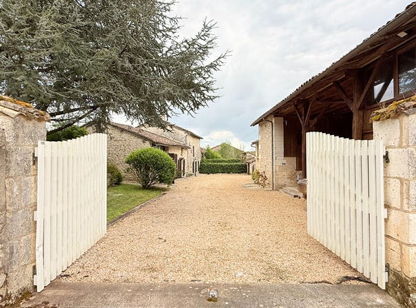 GRASSAC, Nouvelle-Aquitaine 16380