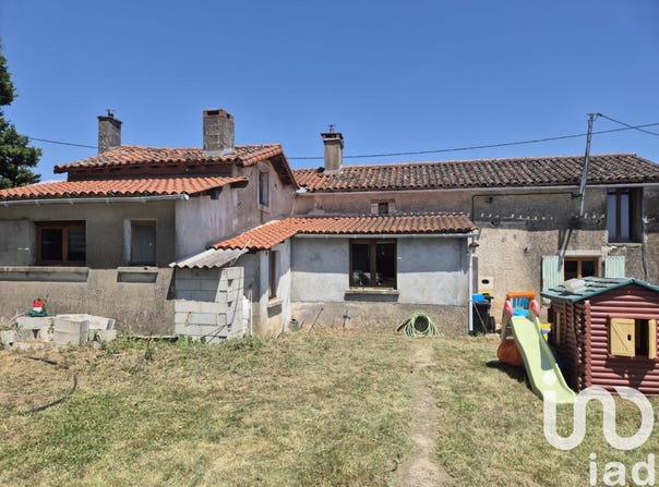 Brux, Nouvelle-Aquitaine 86510
