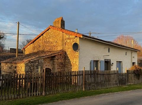 CAUNAY, Poitou-Charentes 79190