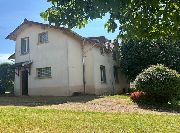 Chauffailles, Burgundy 71170