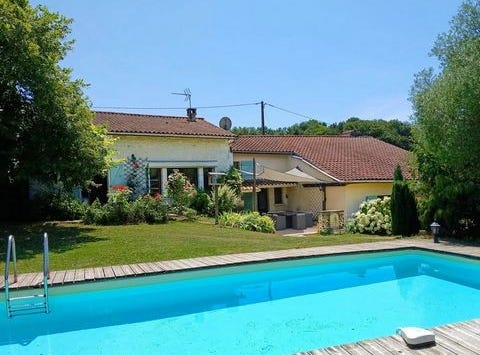 Les Essards, Charente