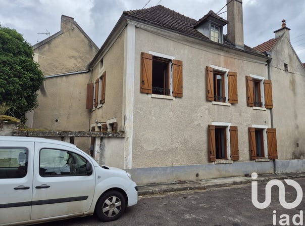 Ancy-le-Franc, Bourgogne-Franche-Comté 89160