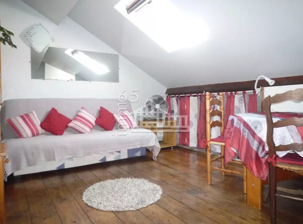 17 Rue Victor Hugo, Tarbes, Hautes-Pyrénées 65000