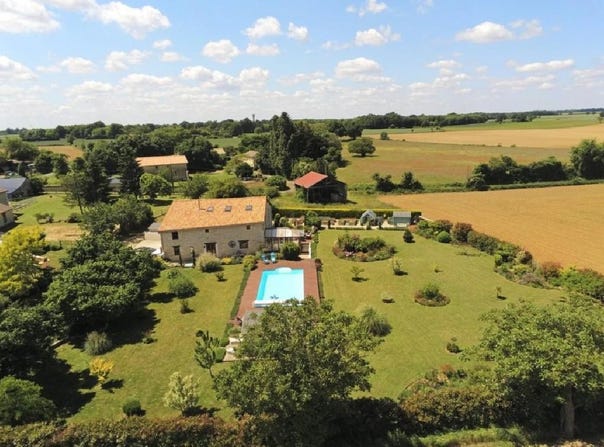 CIVRAY, Nouvelle-Aquitaine 86400