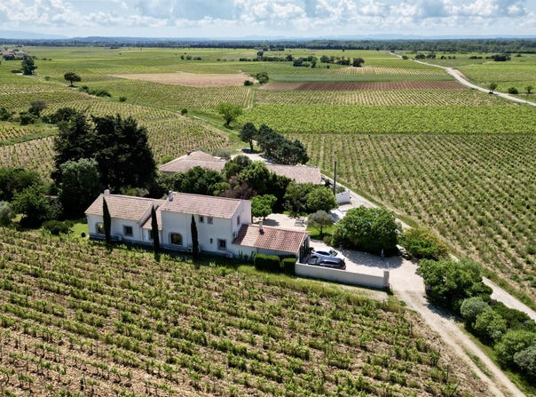Châteauneuf-du-Pape, Provence-Alpes-Côte-d'Azur 84230