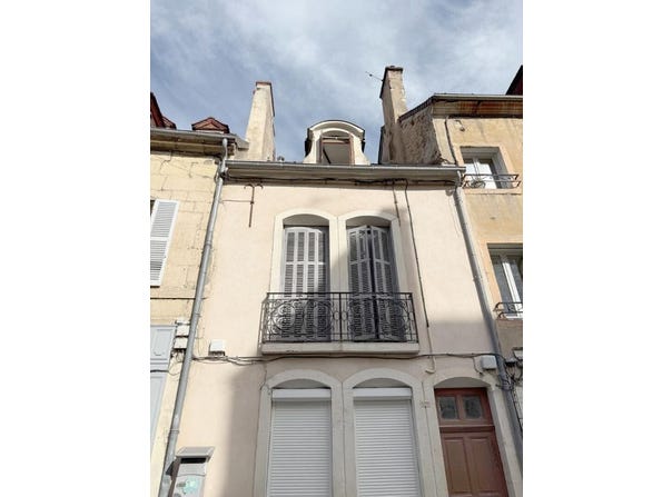 110, rue de la Préfecture, Place de la République, Dijon, Bourgogne-Franche-Comté 21000