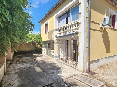 Carpentras, Provence-Alpes-Côte d'Azur 84200