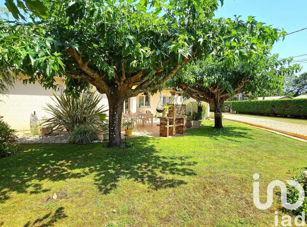 Salles, Nouvelle-Aquitaine 33770