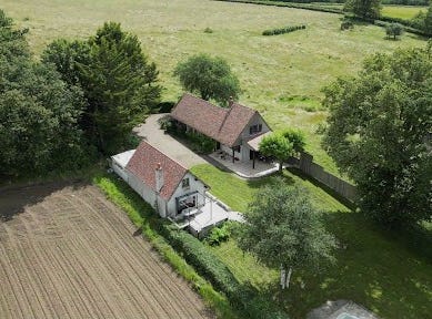 PERRIGNY SUR LOIRE, Bourgogne-Franche-Comté 71160
