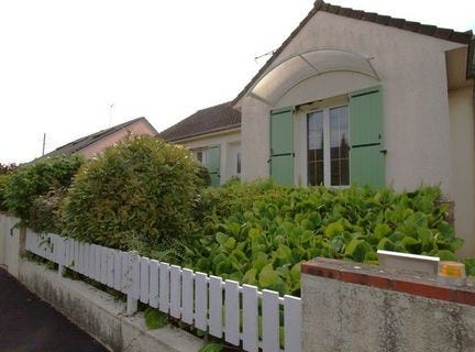 LUCE, Centre 28110