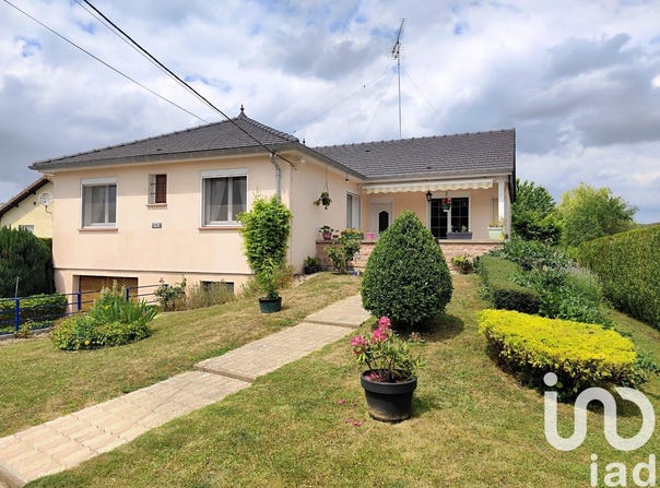 Mailly-le-Camp, Grand Est 10230