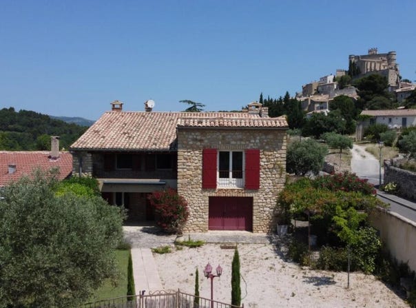 Le Barroux, Provence-Alpes-Côte d'Azur 84330