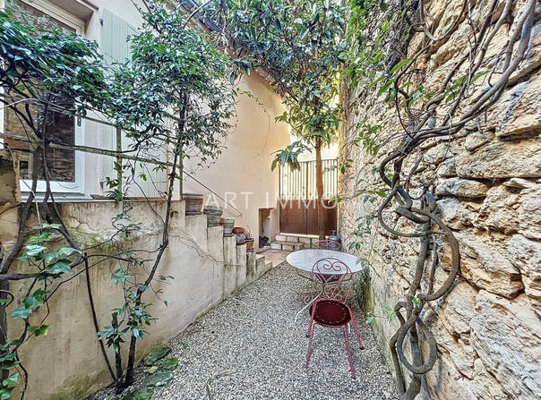 Lagnes, Provence-Alpes-Côte-d'Azur 84800