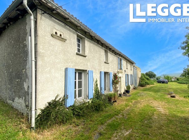 Léoville, Nouvelle-Aquitaine 17500